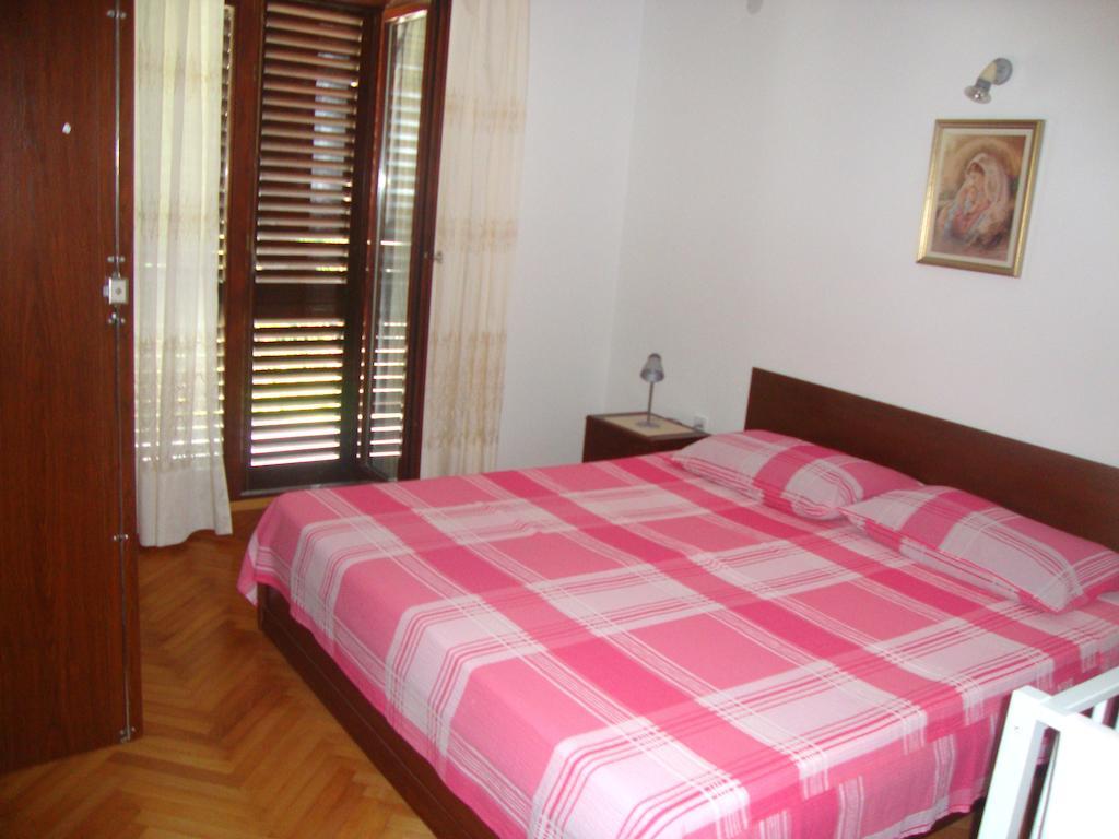 Apartments Rubinic Jelsa  Quarto foto